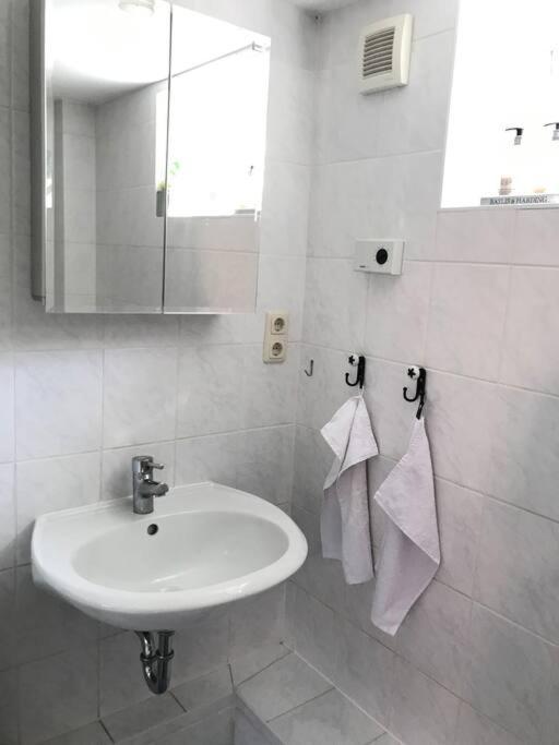Schoene Wohnung Fuer Einen Kurzurlaub In Lueneburg Exteriör bild